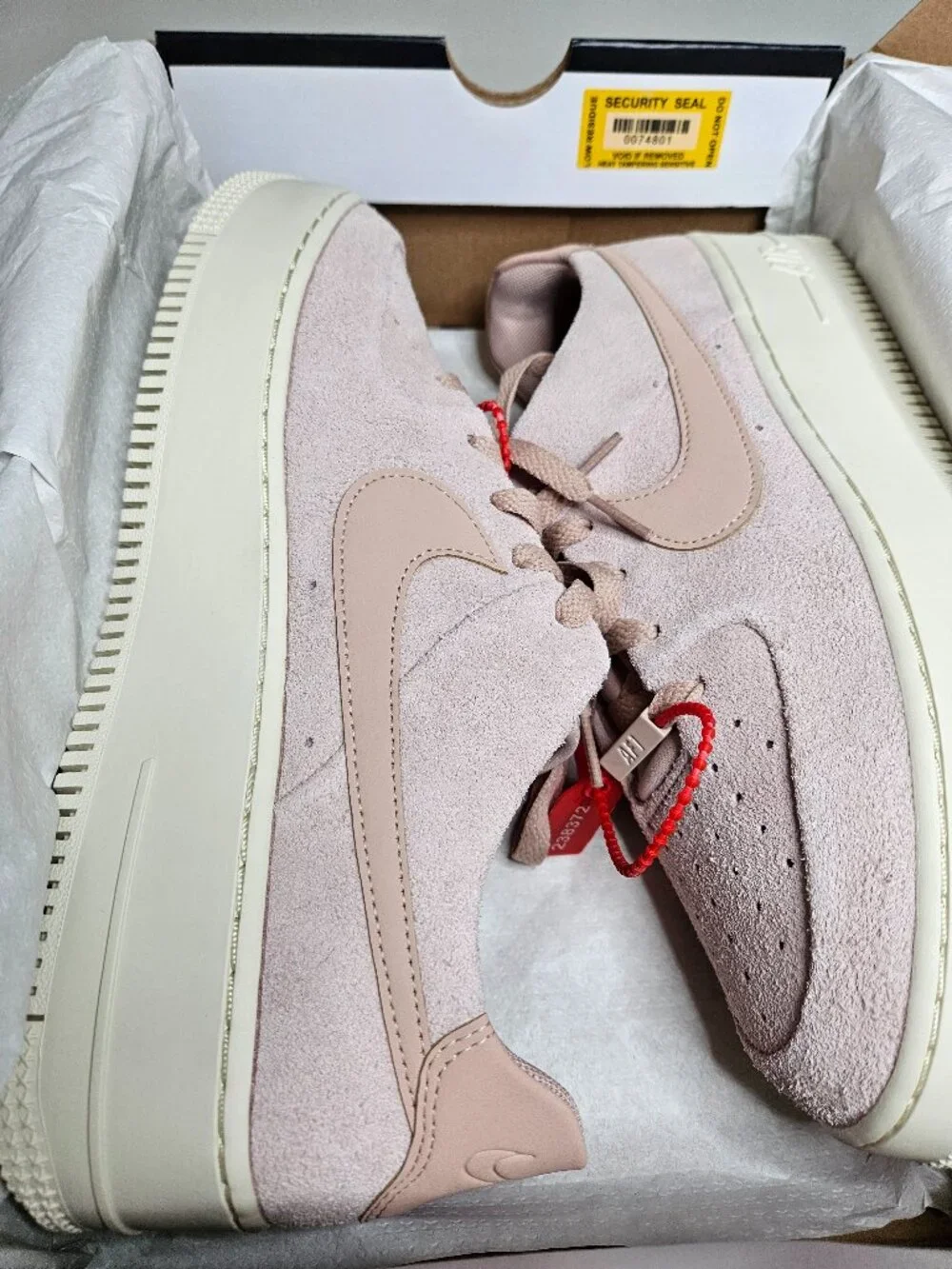 Nike Women's Air Force 1 '07 LX Sneakers, Pink Suede, Low Top, 11.5, New in Box